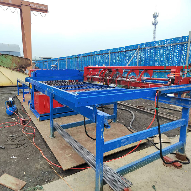 Two automatic mesh welding machines were delivere